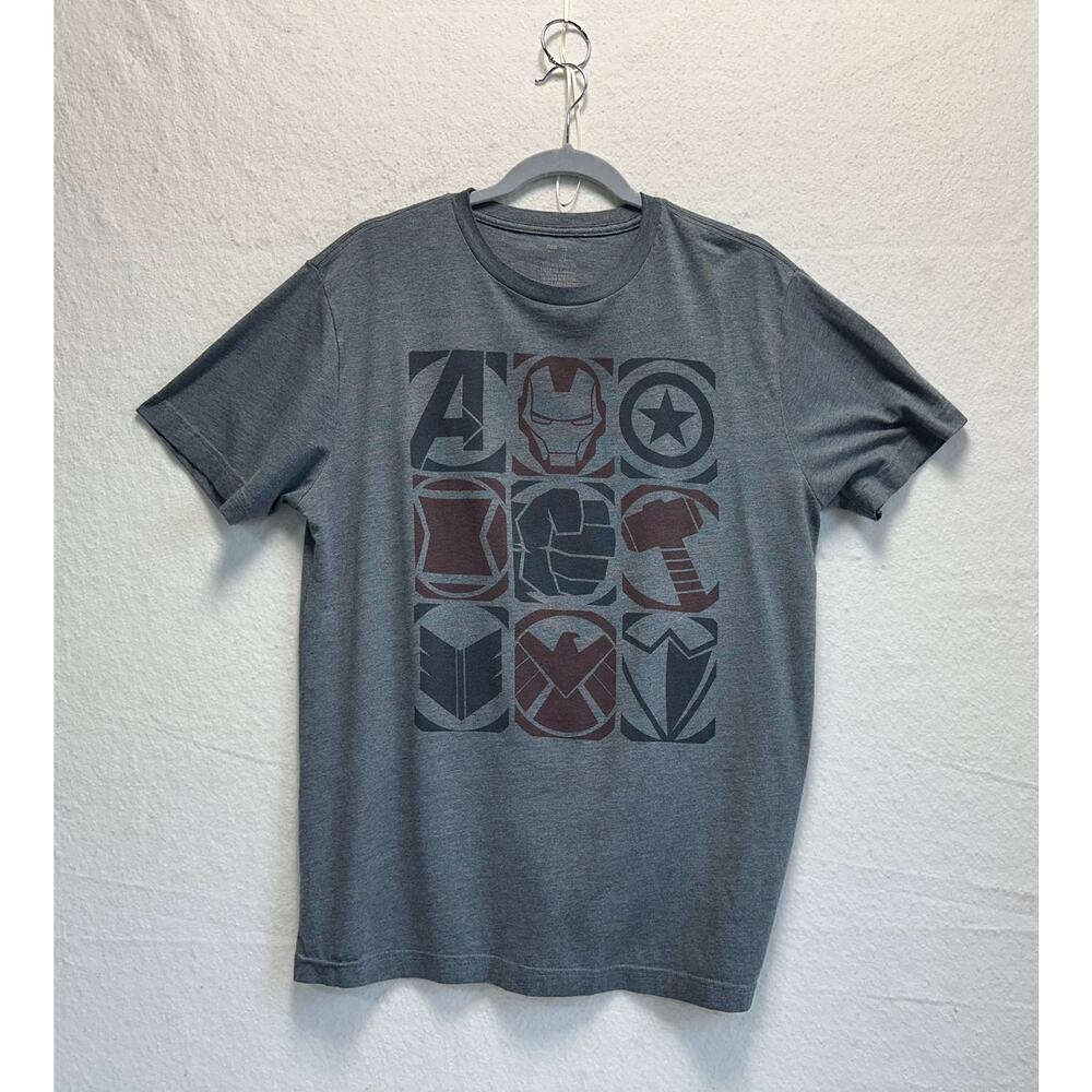 Gap Marvel Avengers Authentic Collection Cotton T-Shirt Size Large Superheroes